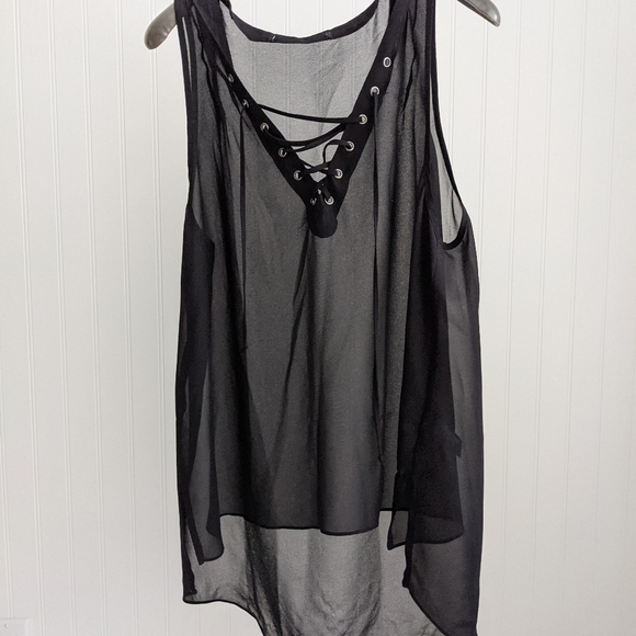 Black sheer top lace up front detail - Picture 2 of 3
